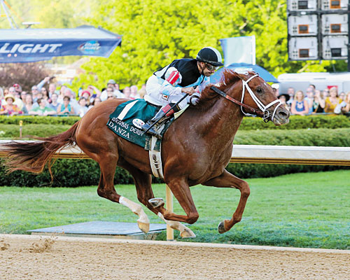 Danza wins the 2014 Arkansas Derby