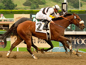 Amazombie Buries Foes in Tight Potrero Grande Amazombie Buries Foes in Tight Potrero Grande