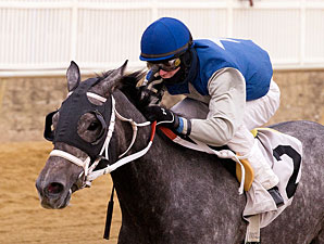 Aspenglow Brings 6-Race Streak into Fritchie Aspenglow Brings 6-Race Streak into Fritchie
