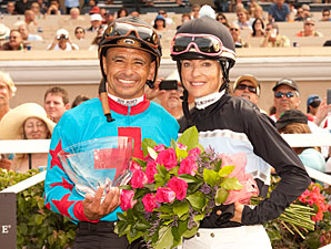 Mike Smith Wins 'Battle of the Exes' Mike Smith Wins 'Battle of the Exes'