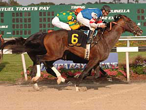 Big Truck Posts Bullet Work at Keeneland Big Truck Posts Bullet Work at Keeneland