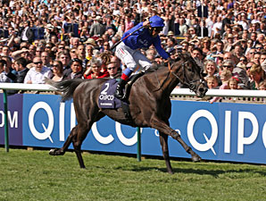 Blue Bunting Flies to Victory in 1000 Guineas Blue Bunting Flies to Victory in 1000 Guineas