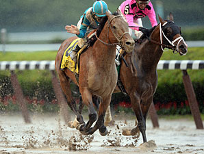 Belmont Eve: Dealing with a Soupy Track Belmont Eve: Dealing with a Soupy Track