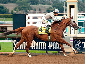 California Chrome Powerful in Winning Return