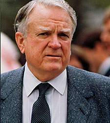 Texas Owner Clarence Scharbauer Jr. Dies Texas Owner Clarence Scharbauer Jr. Dies