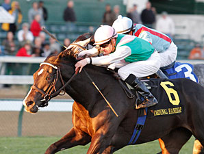 Deluxe Takes Cardinal 'Cap for Red-Hot Mott Deluxe Takes Cardinal 'Cap for Red-Hot Mott