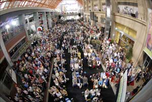 Derby Draw Draws a Crowd at Fourth Street Live! Derby Draw Draws a Crowd at Fourth Street Live!
