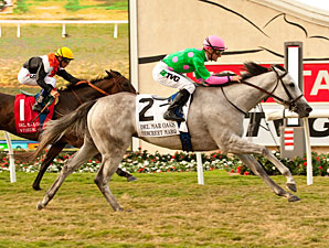 Discreet Marq Streaks to Del Mar Oaks Triumph Discreet Marq Streaks to Del Mar Oaks Triumph
