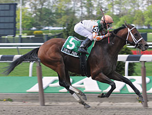 Divine Park Strolls to Westchester Win Divine Park Strolls to Westchester Win