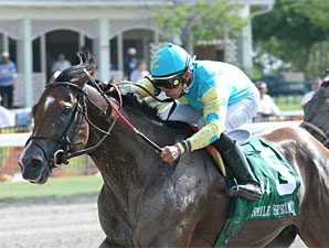 No 'Bull' Here; Eaton's Gift Earns Smile No 'Bull' Here; Eaton's Gift Earns Smile