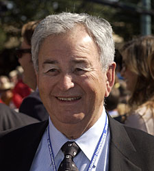 Edmund Gann, Raced Medaglia d'Oro, Dies Edmund Gann, Raced Medaglia d'Oro, Dies