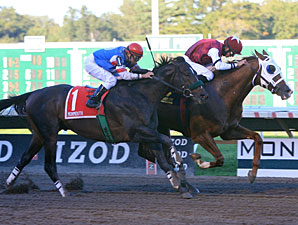 Etched Holds Off Musket Man in Monmouth Cup Etched Holds Off Musket Man in Monmouth Cup
