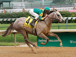 Exfactor Pulls Away in Bashford Manor Exfactor Pulls Away in Bashford Manor