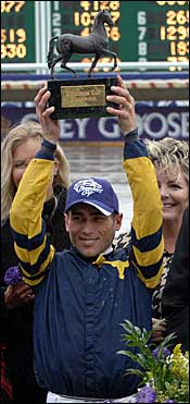 Gomez Wins Outstanding Jockey Award at Breeders' Cup Gomez Wins Outstanding Jockey Award at Breeders' Cup