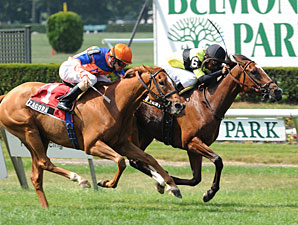 Giants Play Breaks Through in NY Stakes Giants Play Breaks Through in NY Stakes