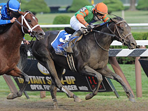 Golden Ticket Drills for Classic at Keeneland Golden Ticket Drills for Classic at Keeneland