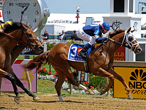 Russ-Tortora Beats Jitters, Wins Lady Legends Russ-Tortora Beats Jitters, Wins Lady Legends
