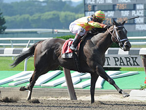 CT Oaks Lures Three Graded Stakes Winners