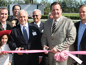 Large Crowd On Hand For Hialeah Reopening Large Crowd On Hand For Hialeah Reopening