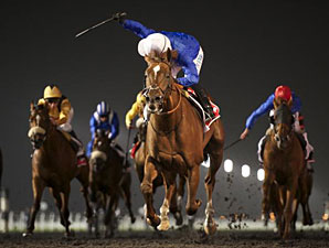 Hunter's Light Pounces in Maktoum Challenge Hunter's Light Pounces in Maktoum Challenge