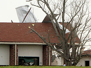 Report: Horse's Shoe Caused Fatal Explosion Report: Horse's Shoe Caused Fatal Explosion