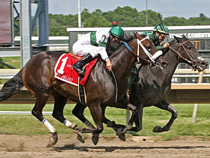 Indian Legend Nips Tar Heel Mom in My Juliet Indian Legend Nips Tar Heel Mom in My Juliet