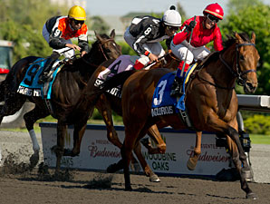Inglorious is Victorious in Woodbine Oaks Inglorious is Victorious in Woodbine Oaks