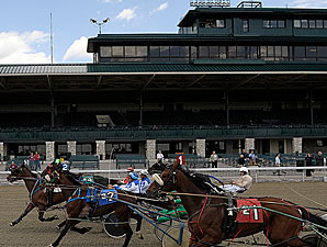 Pacers Take to Polytrack for Road Test Pacers Take to Polytrack for Road Test