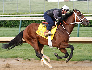 Mark Valeski Arrives at Belmont for Peter Pan Mark Valeski Arrives at Belmont for Peter Pan