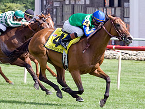 Marvelous Mauralakana Wins Beverly D. Marvelous Mauralakana Wins Beverly D.