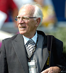 Eclipse Award Photographer Michael Burns Dies Eclipse Award Photographer Michael Burns Dies