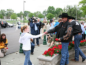 Derby-Winning Connections Give Roses to Fans Derby-Winning Connections Give Roses to Fans