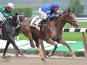 Music Note Flexes Her Pipes in Beldame Win Music Note Flexes Her Pipes in Beldame Win