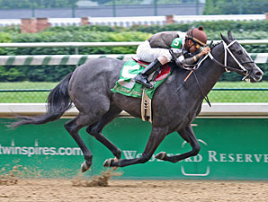 Winning Colors Filly Impressive in Debut Winning Colors Filly Impressive in Debut