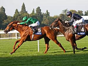 'Raven' Soars to Victory in QEII 'Raven' Soars to Victory in QEII