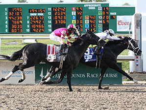 Revolutionary Finishes Job in Louisiana Derby Revolutionary Finishes Job in Louisiana Derby