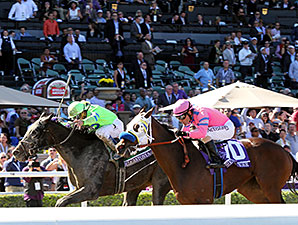 2-Year-Old Filly Division a Photo Finish 2-Year-Old Filly Division a Photo Finish