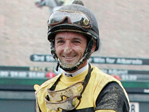Jockeys' Guild Shows Support for Gaming in KY Jockeys' Guild Shows Support for Gaming in KY
