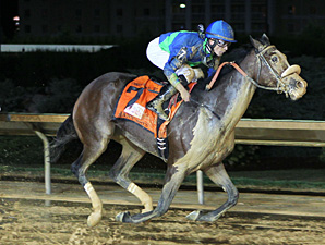 So Many Ways Gets Back on Track in CT Oaks So Many Ways Gets Back on Track in CT Oaks