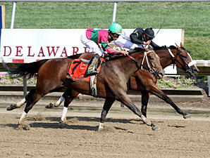 Strike the Moon Facing 10 in Monmouth Oaks Strike the Moon Facing 10 in Monmouth Oaks