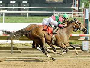 St. John's River Grabs Del. Oaks at the Wire St. John's River Grabs Del. Oaks at the Wire