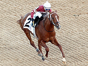 Tapiture Gets Back to Work at Oaklawn Park Tapiture Gets Back to Work at Oaklawn Park