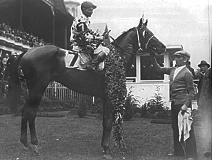 Triple Crown Heroes: Gallant Fox Triple Crown Heroes: Gallant Fox